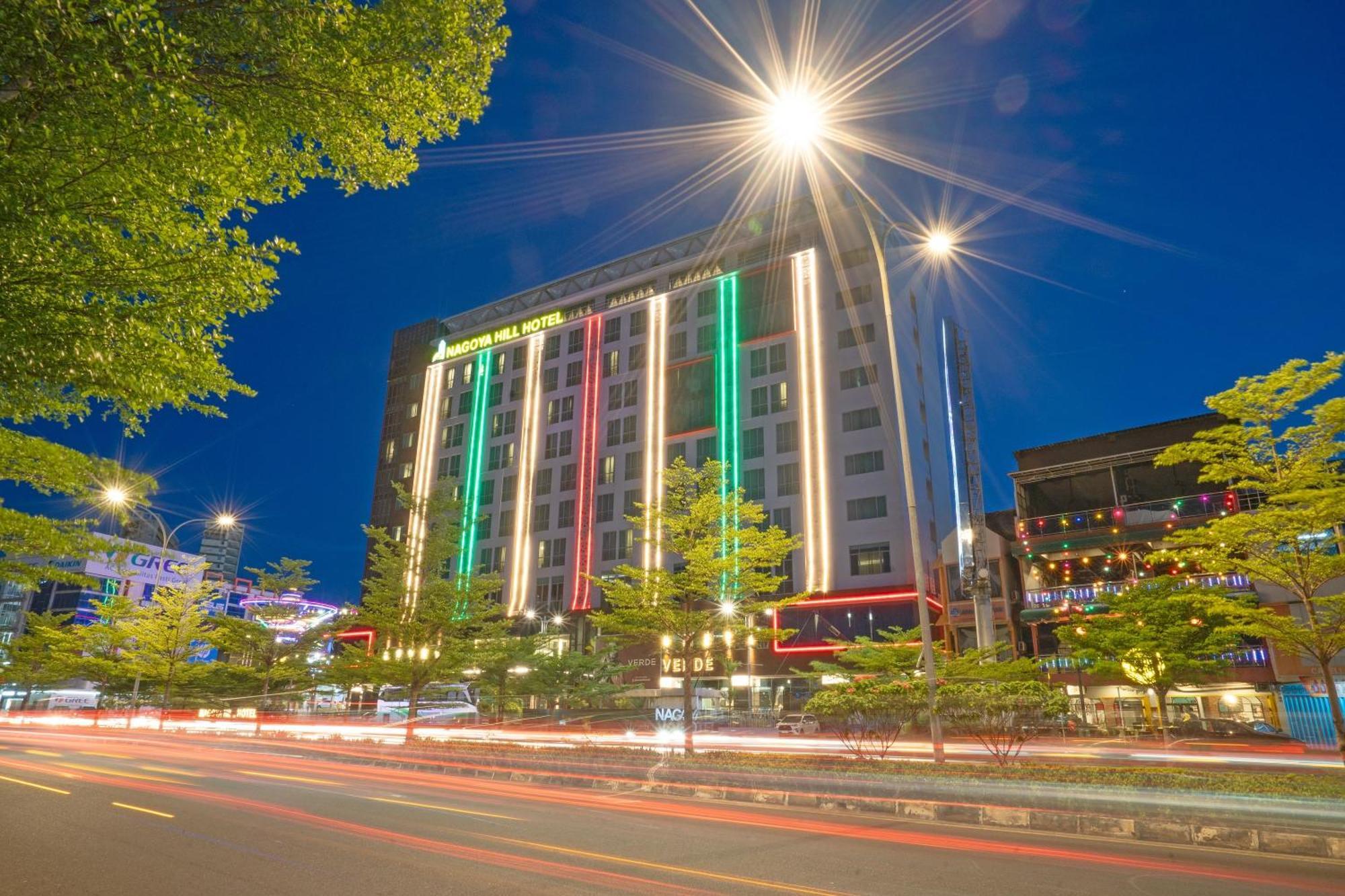 Nagoya Hill Hotel Batam Exterior foto
