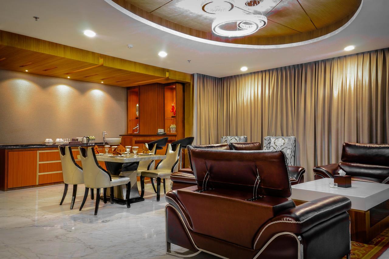 Nagoya Hill Hotel Batam Exterior foto